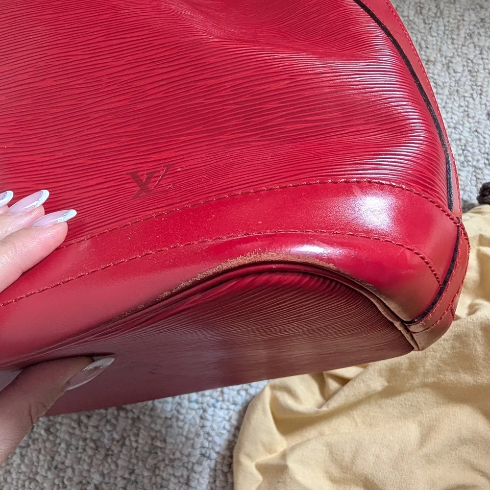 Louis Vuitton Red  Epi Noe Bucket Bag - Picture 6 of 16